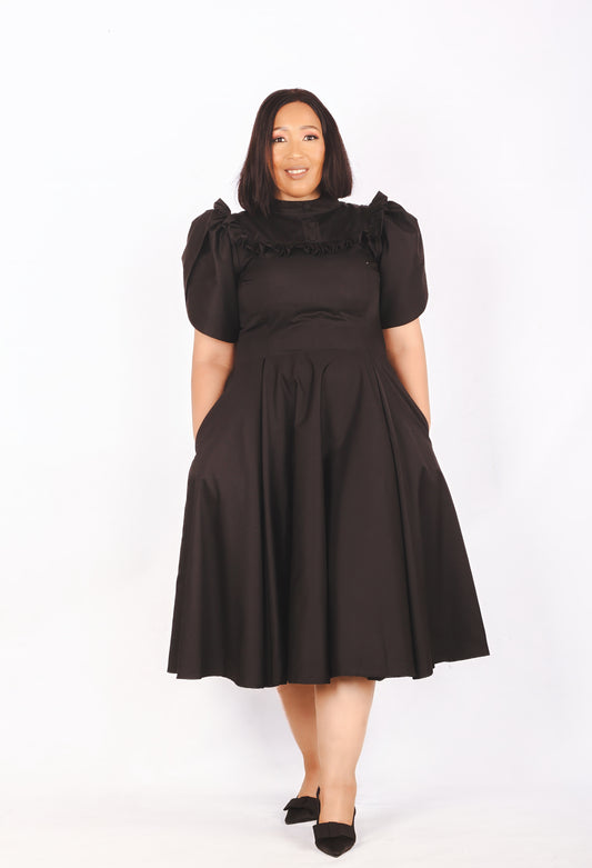 Khumo black dress